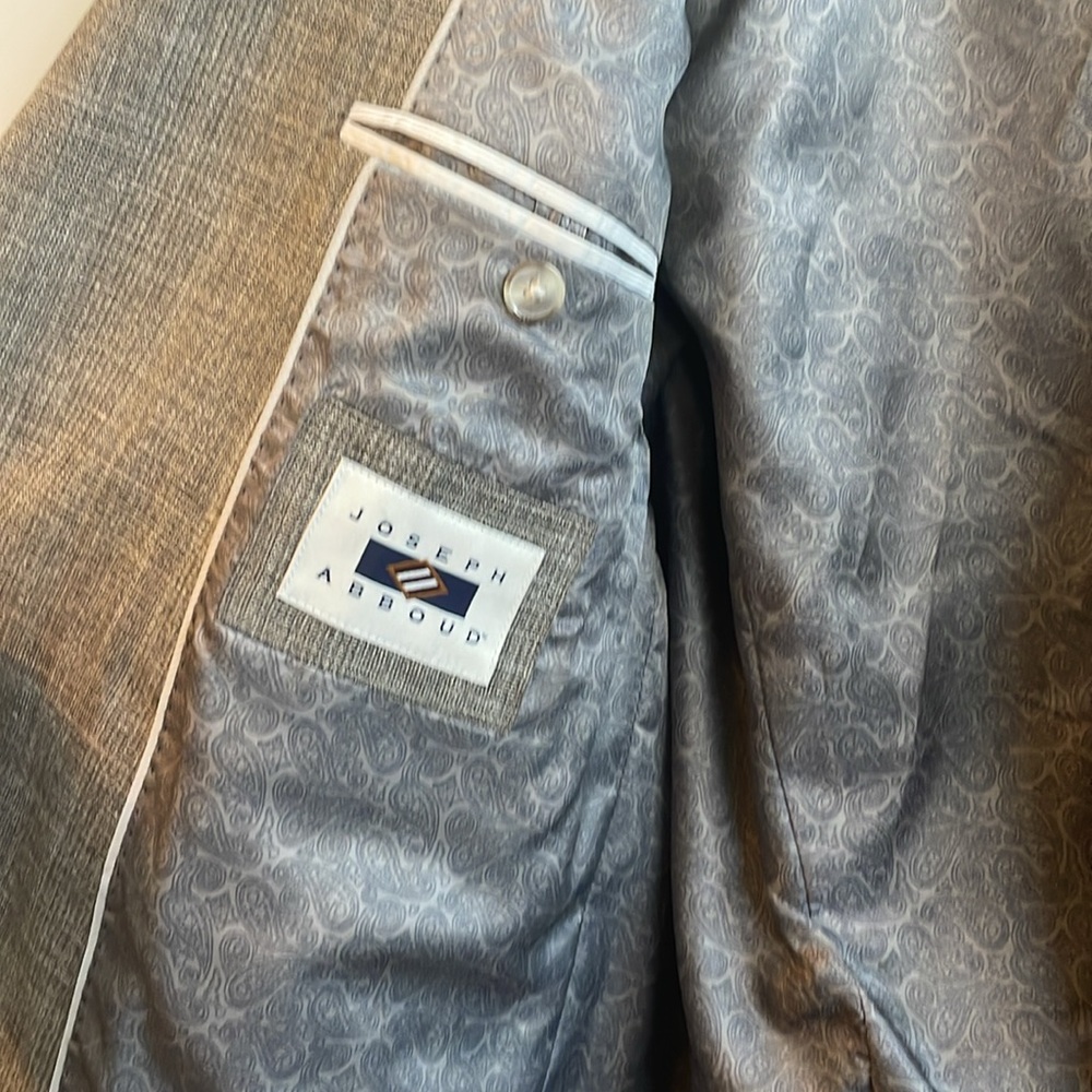 Classic Gray Men's Blazer - Picture 4 of 8